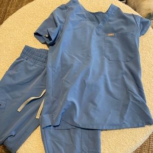 Figs scrubs